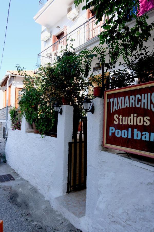 Taxiarchis Apartments Skiathos-stad Buitenkant foto