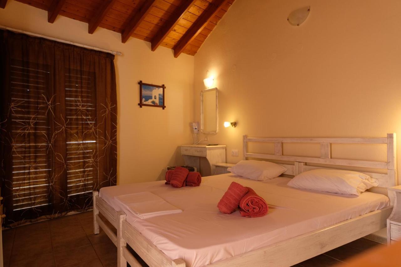 Taxiarchis Apartments Skiathos-stad Buitenkant foto