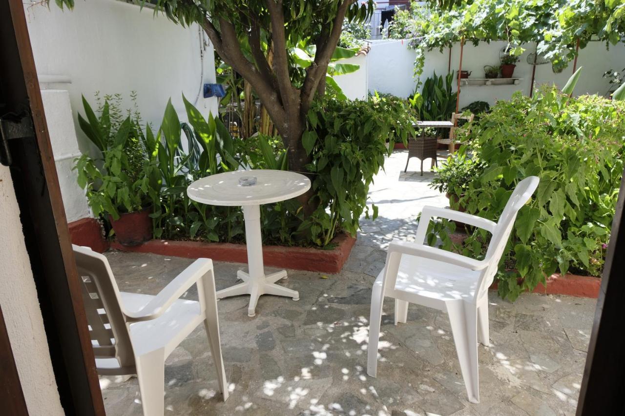 Taxiarchis Apartments Skiathos-stad Buitenkant foto