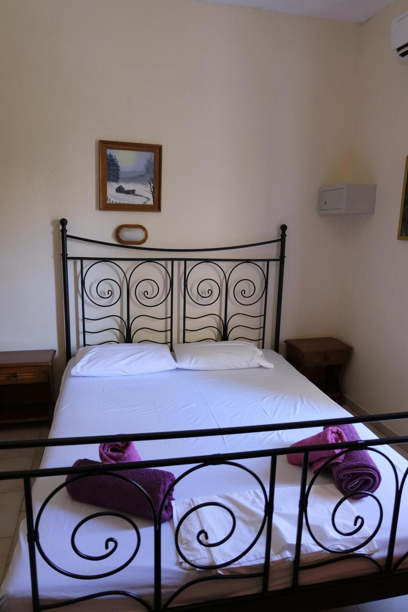 Taxiarchis Apartments Skiathos-stad Kamer foto